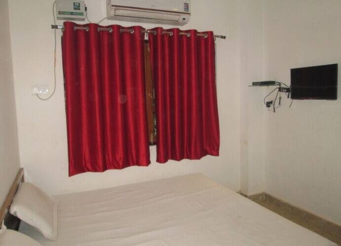 Hotel Nandani, Varanasi 1